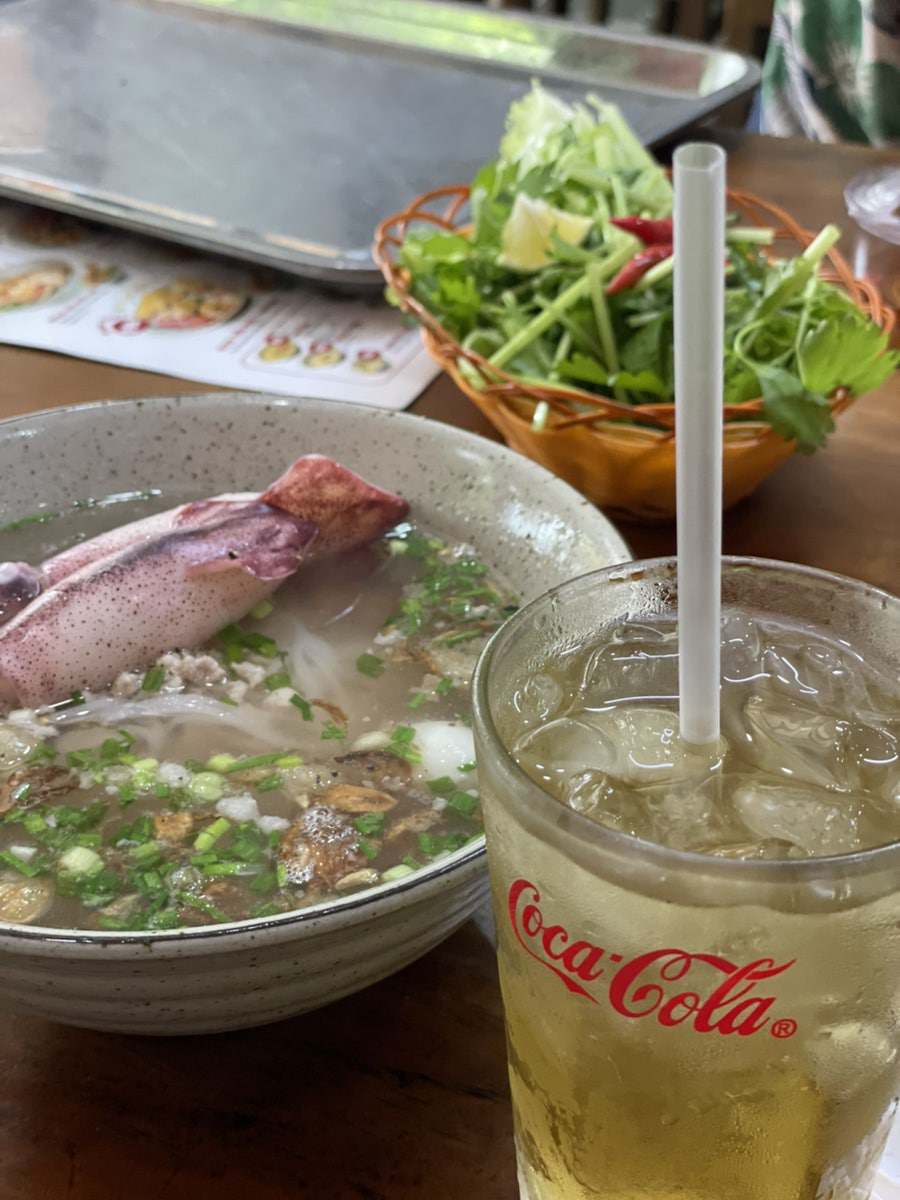 Khách Hàn lần đầu thử món này, ăn hết sạch cả bát