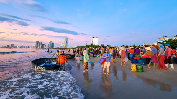 Biển Đà Nẵng đẹp ngất ngây vào khoảnh khắc bình minh, hút hồn du khách Biển Đà Nẵng đẹp ngất ngây vào khoảnh khắc bình minh, hút hồn du khách