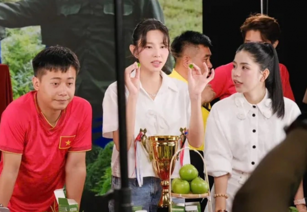 Hoa hậu Thùy Tiên bị bắt: Livestream bán hàng, lưu ý gì để không phạm tội lừa dối khách hàng? Hoa hậu Thùy Tiên bị bắt: Livestream bán hàng, lưu ý gì để không phạm tội lừa dối khách hàng?