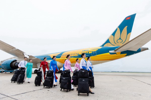 Đồng phục tiếp viên Vietnam Airlines qua các thời kỳ Đồng phục tiếp viên Vietnam Airlines qua các thời kỳ