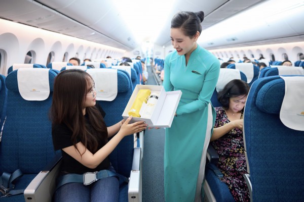 Đồng phục tiếp viên Vietnam Airlines qua các thời kỳ Đồng phục tiếp viên Vietnam Airlines qua các thời kỳ