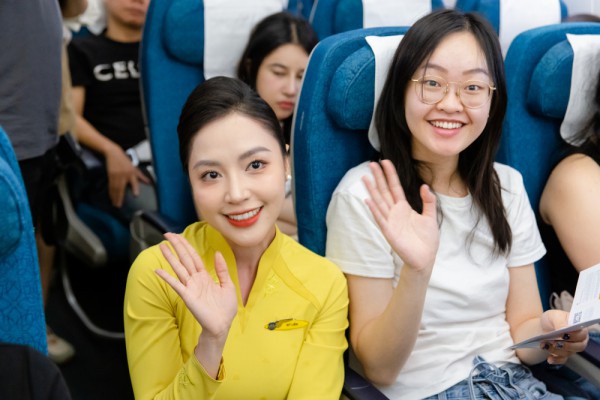 Đồng phục tiếp viên Vietnam Airlines qua các thời kỳ Đồng phục tiếp viên Vietnam Airlines qua các thời kỳ