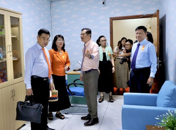 Mô hình một cửa hỗ trợ nạn nhân bạo lực tại 3 bệnh viện lớn ở TP.HCM Mô hình một cửa hỗ trợ nạn nhân bạo lực tại 3 bệnh viện lớn ở TP.HCM