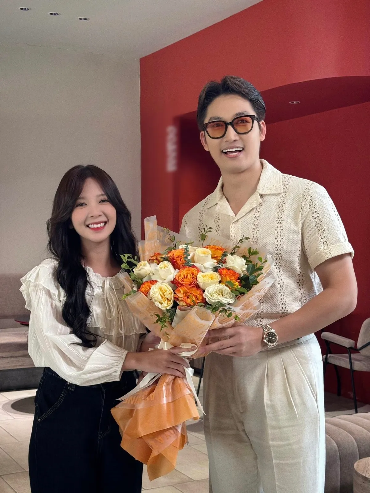 Vai diễn ngắn kỷ lục của Đình Tú trong Cha tôi, người ở lại - Ảnh 1. Vai diễn ngắn kỷ lục của Đình Tú trong Cha tôi, người ở lại - Ảnh 1.