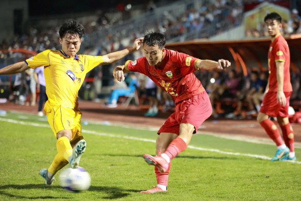 Bảng xếp hạng V-League mới nhất: 'Nghẹt thở' cuộc đua trụ hạng, HAGL tốp 8 vẫn nguy cơ Bảng xếp hạng V-League mới nhất: 'Nghẹt thở' cuộc đua trụ hạng, HAGL tốp 8 vẫn nguy cơ