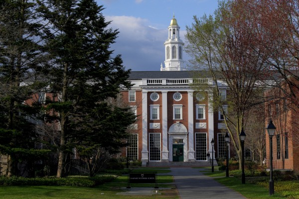 Chính quyền Mỹ cấm Đại học Harvard tuyển sinh viên quốc tế Chính quyền Mỹ cấm Đại học Harvard tuyển sinh viên quốc tế