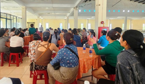 Doanh nghiệp tăng giá thuê mặt bằng cao gấp 6 lần, tiểu thương 'cầu cứu' Doanh nghiệp tăng giá thuê mặt bằng cao gấp 6 lần, tiểu thương 'cầu cứu'