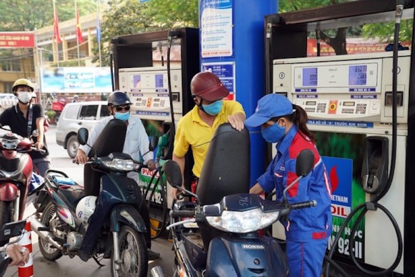 Doanh nghiệp xăng dầu lo "sân sau" thâu tóm thị trường