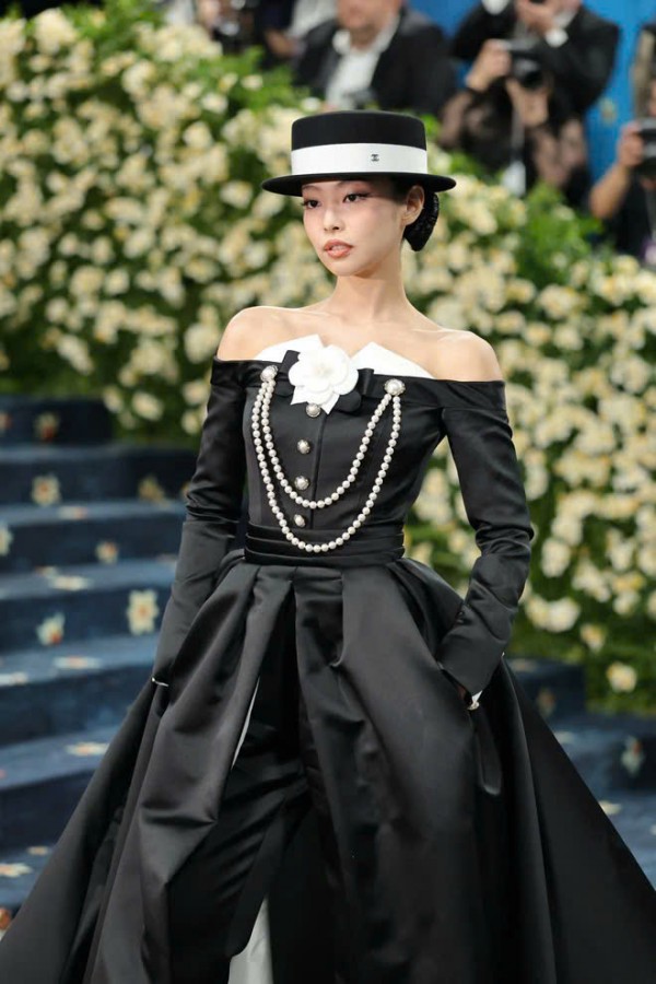 Jennie, Lisa Jennie, Lisa