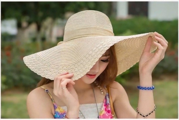 Những chiếc mũ sành điệu phải sắm khi đi biển mùa hè Những chiếc mũ sành điệu phải sắm khi đi biển mùa hè
