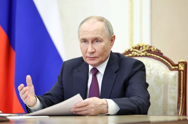 Ông Putin nói Microsoft, Zoom nên bị 'bóp nghẹt' tại Nga Ông Putin nói Microsoft, Zoom nên bị 'bóp nghẹt' tại Nga