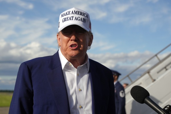 Ông Trump cáo buộc sinh viên nước ngoài tại Harvard chiếm suất của sinh viên Mỹ Ông Trump cáo buộc sinh viên nước ngoài tại Harvard chiếm suất của sinh viên Mỹ