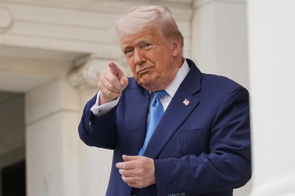 Ông Trump muốn biết 'tên và quốc gia' của tất cả sinh viên quốc tế tại Harvard Ông Trump muốn biết 'tên và quốc gia' của tất cả sinh viên quốc tế tại Harvard