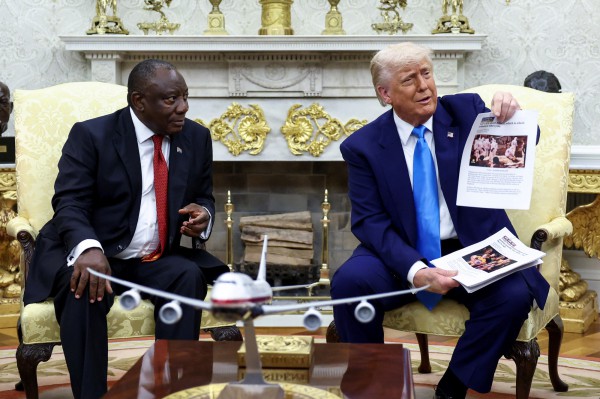 Ông Trump tố Nam Phi ‘diệt chủng người da trắng’ nhưng đưa bằng chứng từ Congo? Ông Trump tố Nam Phi ‘diệt chủng người da trắng’ nhưng đưa bằng chứng từ Congo?