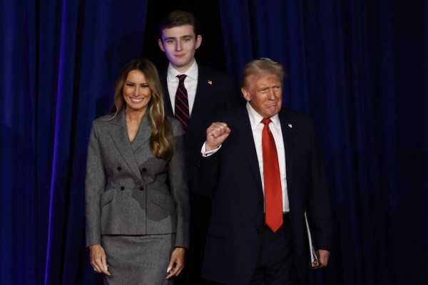 Phía vợ Tổng thống Trump bác bỏ tin đồn con trai từng trượt Harvard