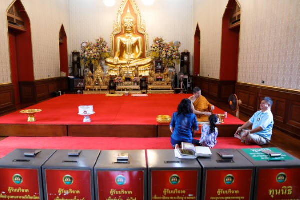 Sau bê bối biển thủ tiền công đức, Thái Lan tìm cách giám sát tài sản của chùa Sau bê bối biển thủ tiền công đức, Thái Lan tìm cách giám sát tài sản của chùa