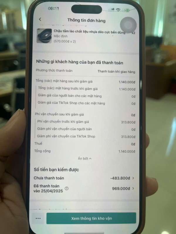 Shop bán lẻ nhọc nhằn cạnh tranh trên sàn điện tử Shop bán lẻ nhọc nhằn cạnh tranh trên sàn điện tử
