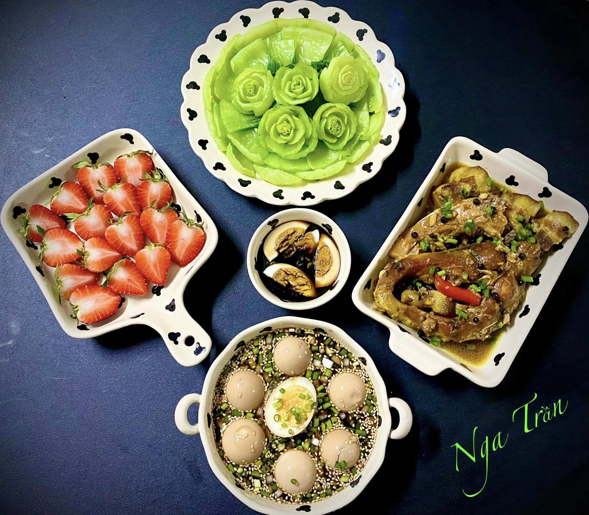 Thực đơn cơm tối cho nhà 4 người cực ngon, cả tháng không trùng món