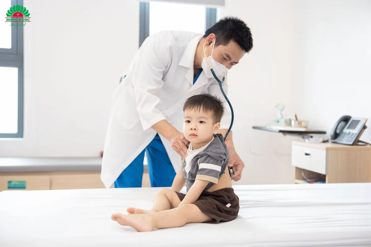 Trẻ dưới 2 tuổi chưa tiêm vắc-xin COVID-19 - có đáng lo khi COVID-19 trở lại? - Ảnh 1. Trẻ dưới 2 tuổi chưa tiêm vắc-xin COVID-19 - có đáng lo khi COVID-19 trở lại? - Ảnh 1.
