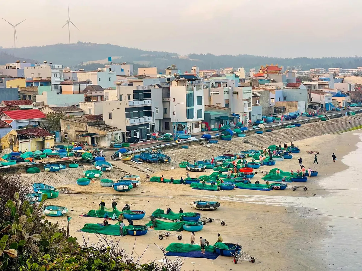 Đón bình minh thơ mộng trên làng chài Nhơn Lý - Ảnh 3. Đón bình minh thơ mộng trên làng chài Nhơn Lý - Ảnh 3.