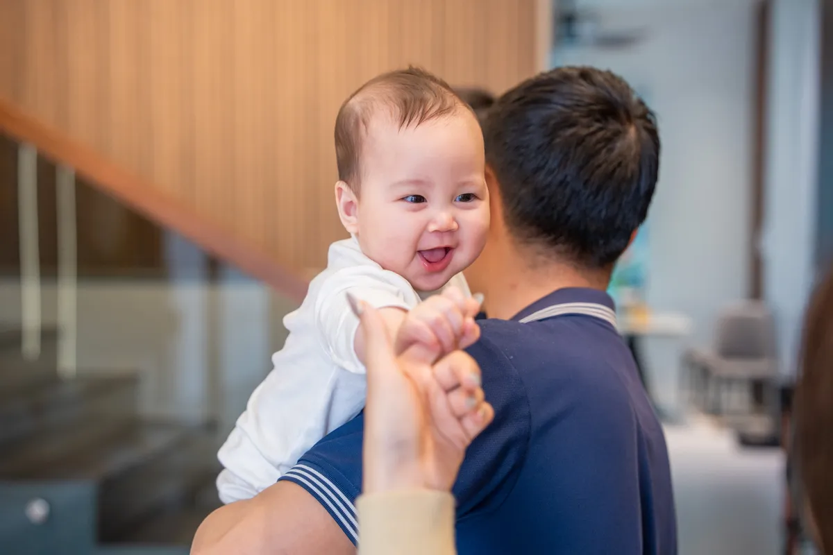 Ánh sáng trở lại với gia đình mang Gen mù lòa - Ảnh 4. Ánh sáng trở lại với gia đình mang Gen mù lòa - Ảnh 4.