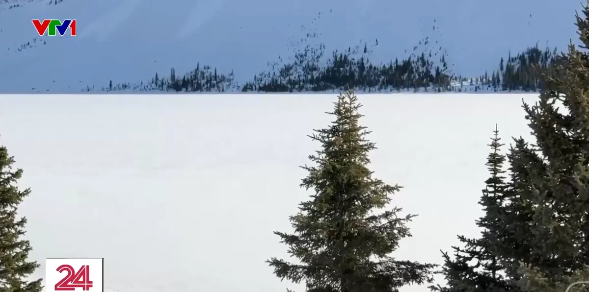 Trải nghiệm tuyến đường đẹp nhất Canada - Ảnh 1.