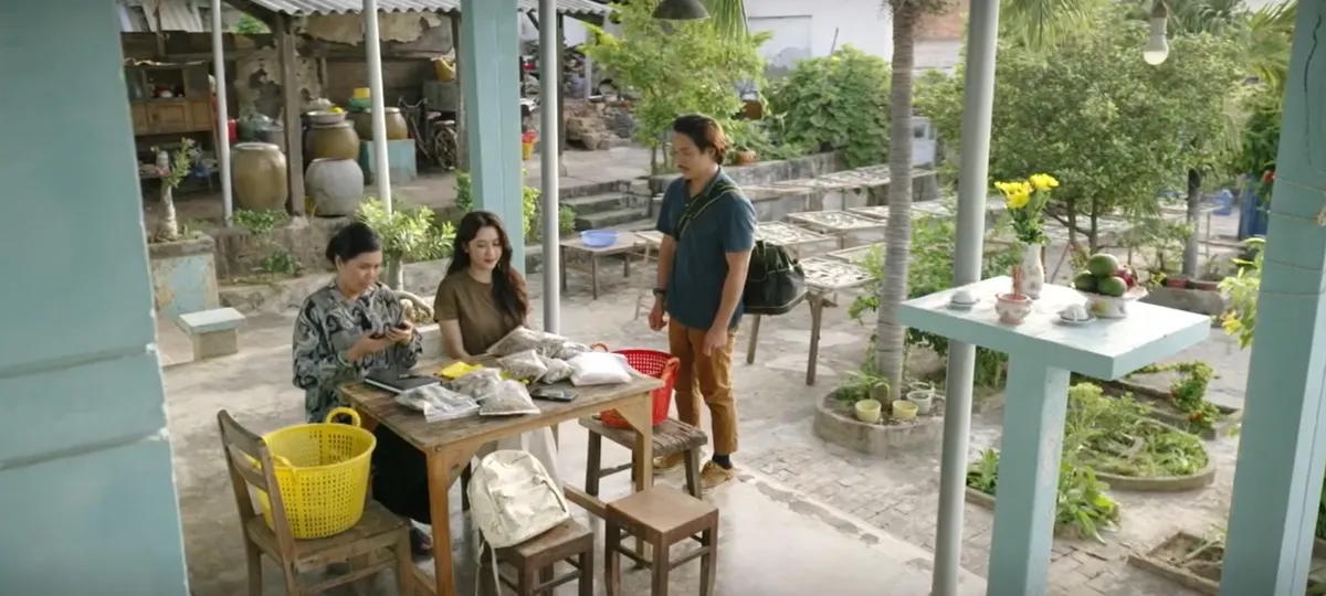 Mẹ biển - Tập 42: Đại trở về nhà xưa vì không muốn con trai gánh vác đau khổ của người lớn - Ảnh 9. Mẹ biển - Tập 42: Đại trở về nhà xưa vì không muốn con trai gánh vác đau khổ của người lớn - Ảnh 9.
