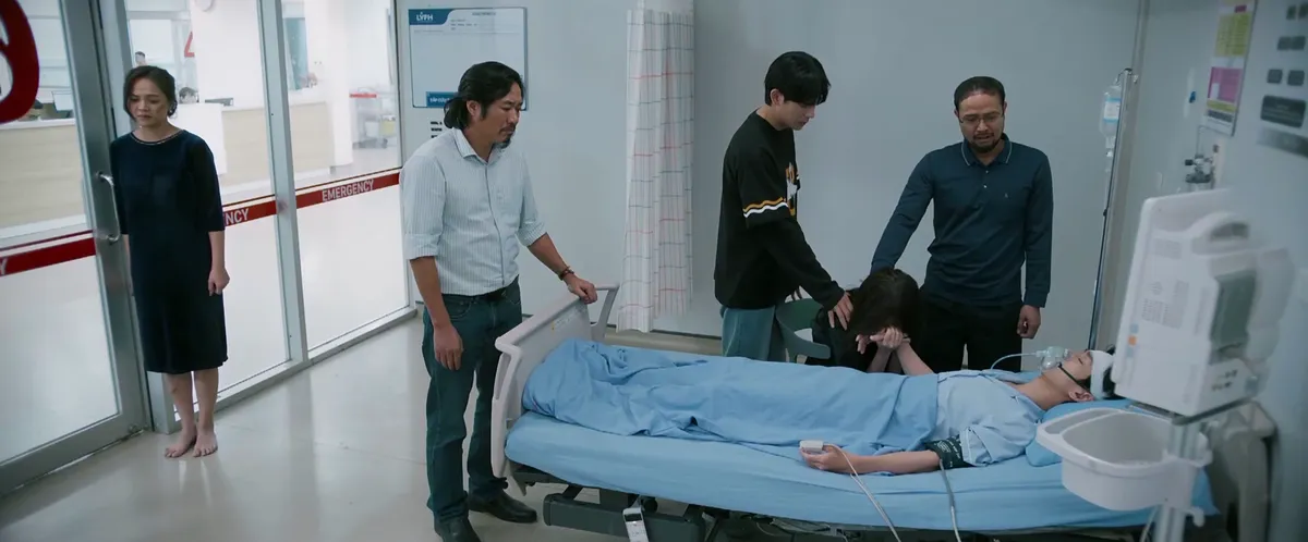 Cha tôi, người ở lại - Tập 44: Nguyên hôn mê sâu, An vừa khóc vừa hát bên giường bệnh - Ảnh 6. Cha tôi, người ở lại - Tập 44: Nguyên hôn mê sâu, An vừa khóc vừa hát bên giường bệnh - Ảnh 6.