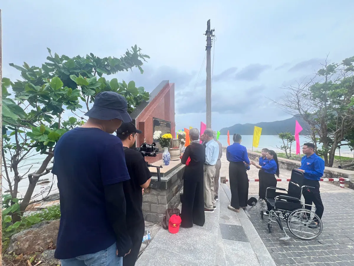 Côn Đảo - Hùng ca Ý chí Việt Nam: Truyền cảm hứng từ ký ức thiêng liêng đến khát vọng tương lai - Ảnh 4. Côn Đảo - Hùng ca Ý chí Việt Nam: Truyền cảm hứng từ ký ức thiêng liêng đến khát vọng tương lai - Ảnh 4.