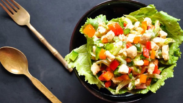 Làn da nhạy cảm hay bị nổi mẩn ngứa vào mùa hè, chăm sóc thế nào?
