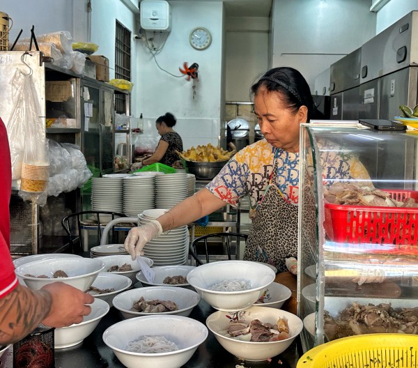 Phở Hòa Pasteur vắng mặt trong Michelin Guide 2025: Quán nổi tiếng giờ ra sao?