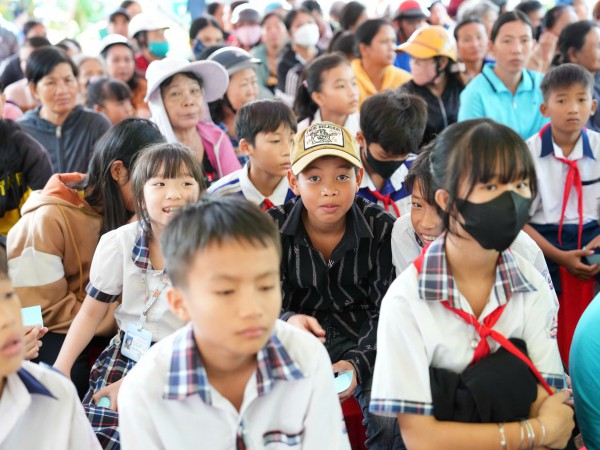 Báo Thanh Niên khởi công cầu giúp bà con ở nơi cuối cùng bản đồ Việt Nam