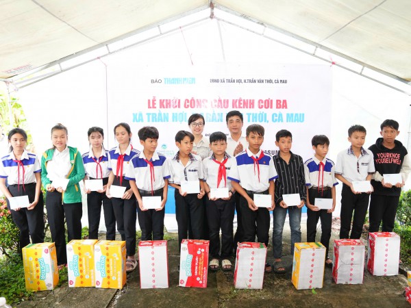 Báo Thanh Niên khởi công cầu giúp bà con ở nơi cuối cùng bản đồ Việt Nam