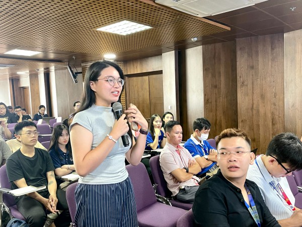 Hậu quả của việc 'hóng' drama trên mạng xã hội khiến sinh viên giật mình Hậu quả của việc 'hóng' drama trên mạng xã hội khiến sinh viên giật mình