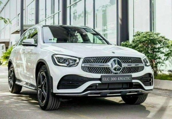 Hàng loạt mẫu ô tô gầm cao, tung “khuyến mãi khủng”