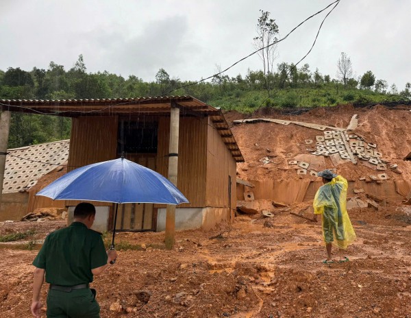 Quảng Trị: Miền núi sạt lở đất, đồng bằng ngập sâu Quảng Trị: Miền núi sạt lở đất, đồng bằng ngập sâu