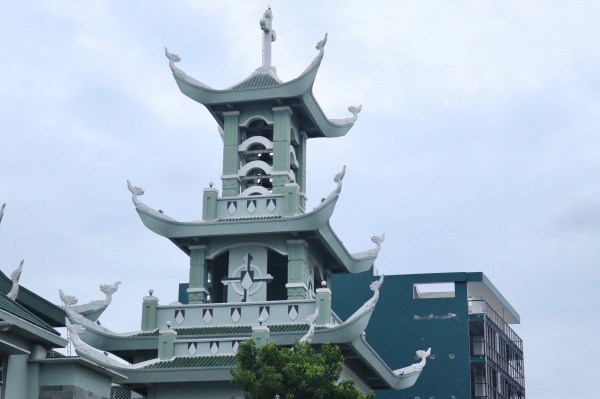Độc đáo nhà thờ Ba Chuông có kiến trúc giống đình làng ở TP.HCM