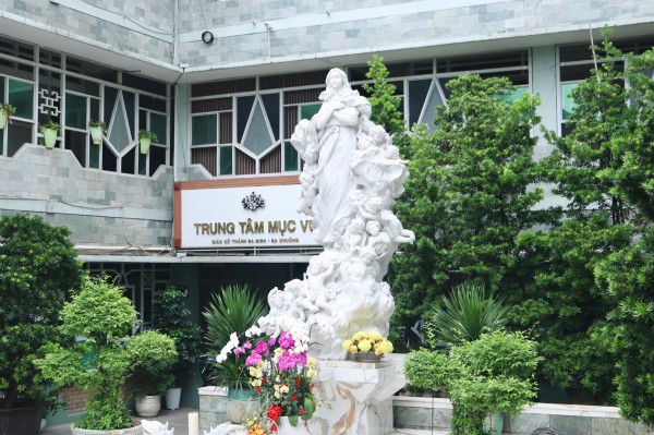 Độc đáo nhà thờ Ba Chuông có kiến trúc giống đình làng ở TP.HCM
