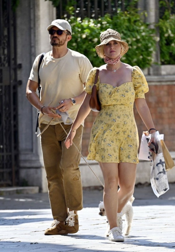 Trang phục đồng điệu của Katy Perry và Orlando Bloom ngày còn Trang phục đồng điệu của Katy Perry và Orlando Bloom ngày còn