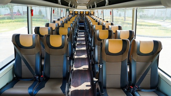 THACO AUTO xuất khẩu xe bus cao cấp Mercedes-Benz RS 1936 sang Thái Lan