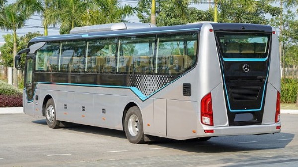 THACO AUTO xuất khẩu xe bus cao cấp Mercedes-Benz RS 1936 sang Thái Lan