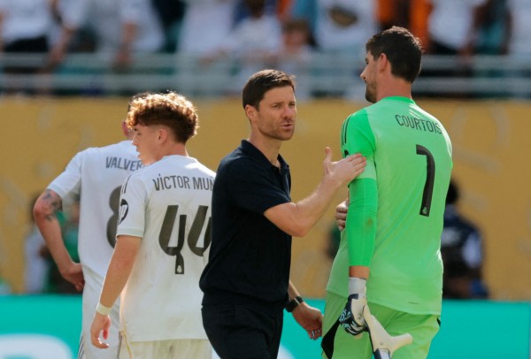Sự biến mất đột ngột của Mbappe tại Club World Cup, HLV Alonso nói điều bất ngờ Sự biến mất đột ngột của Mbappe tại Club World Cup, HLV Alonso nói điều bất ngờ