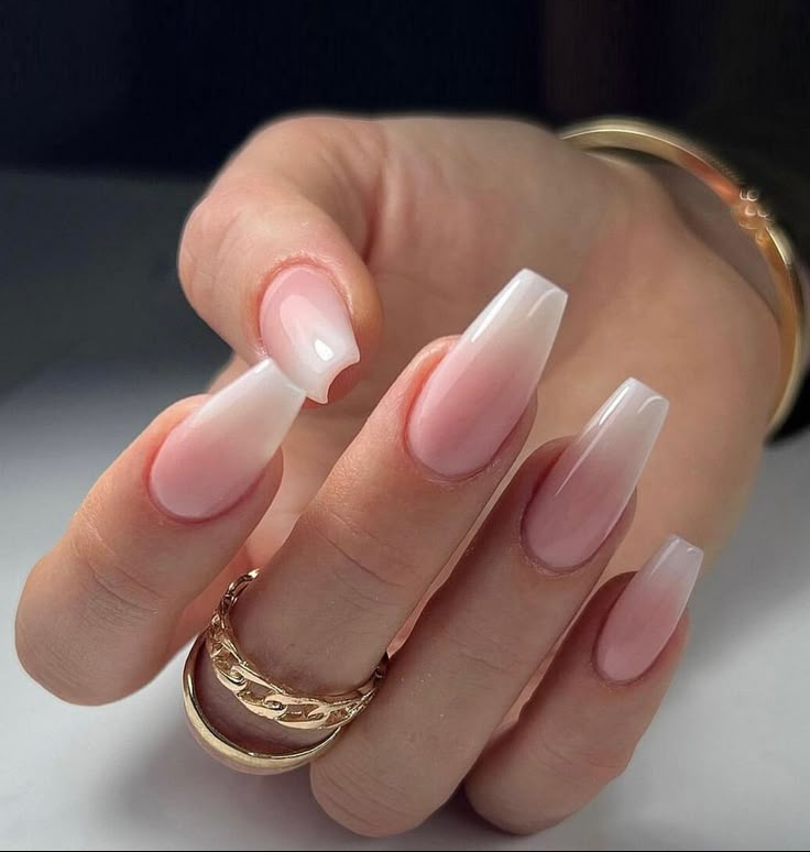 7 ý tưởng về màu nail trắng theo tâm trạng giúp nâng tầm phong cách mùa hè 7 ý tưởng về màu nail trắng theo tâm trạng giúp nâng tầm phong cách mùa hè