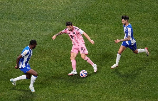 Messi ghi bàn siêu phẩm sút phạt, Inter Miami tiến gần vòng 16 đội Club World Cup Messi ghi bàn siêu phẩm sút phạt, Inter Miami tiến gần vòng 16 đội Club World Cup