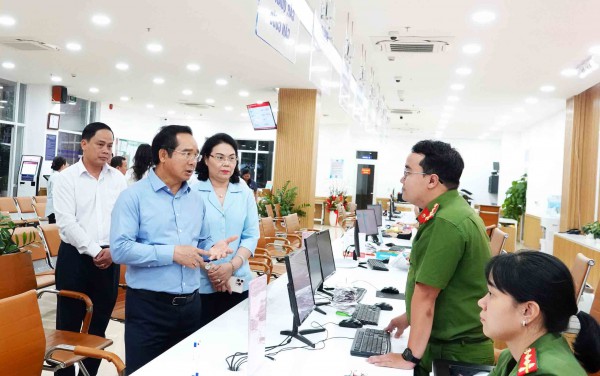 TP.HCM sắp xếp trụ sở với tầm nhìn dài hạn TP.HCM sắp xếp trụ sở với tầm nhìn dài hạn