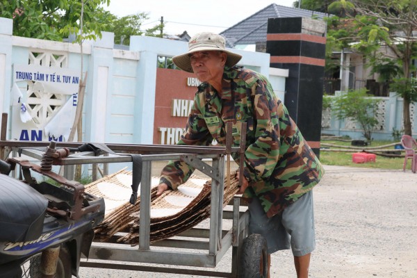 Bánh tráng Phú Yên - Từ món lương khô đến di sản văn hóa phi vật thể Bánh tráng Phú Yên - Từ món lương khô đến di sản văn hóa phi vật thể
