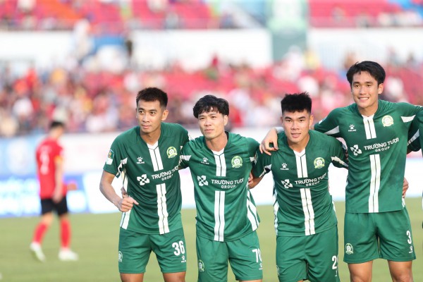 Công Phượng ghi dấu ấn sắc nét, Bình Phước thắng đậm: Đá play-off tìm suất thăng hạng V-League Công Phượng ghi dấu ấn sắc nét, Bình Phước thắng đậm: Đá play-off tìm suất thăng hạng V-League