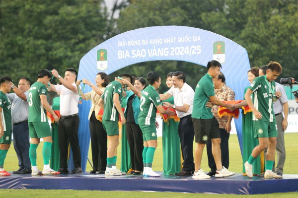 Hành động tuyệt vời của Công Phượng, những lời phát biểu từ trái tim trước cơ hội lịch sử