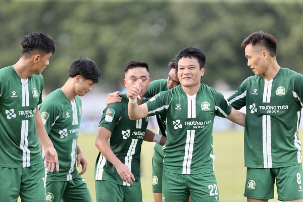 CLB Bình Phước của Công Phượng được treo thưởng khủng 10 tỉ đồng trận play-off: Khát vọng V-League! CLB Bình Phước của Công Phượng được treo thưởng khủng 10 tỉ đồng trận play-off: Khát vọng V-League!