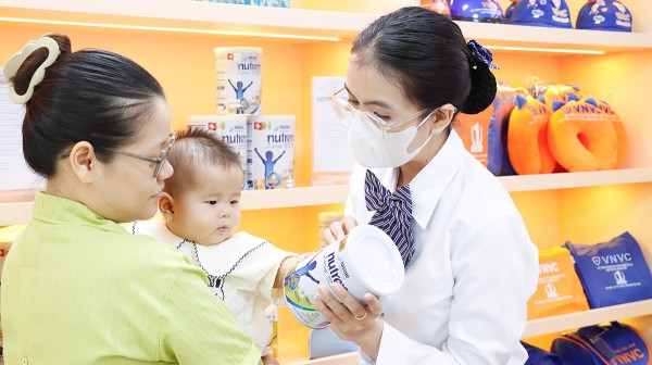 VNVC cùng thương hiệu dinh dưỡng quốc tế phục vụ cộng đồng trong bối cảnh ‘nóng’ VNVC cùng thương hiệu dinh dưỡng quốc tế phục vụ cộng đồng trong bối cảnh ‘nóng’
